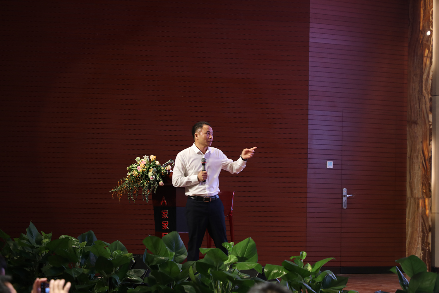 1658496018514503.jpg 4N8A3097.jpg